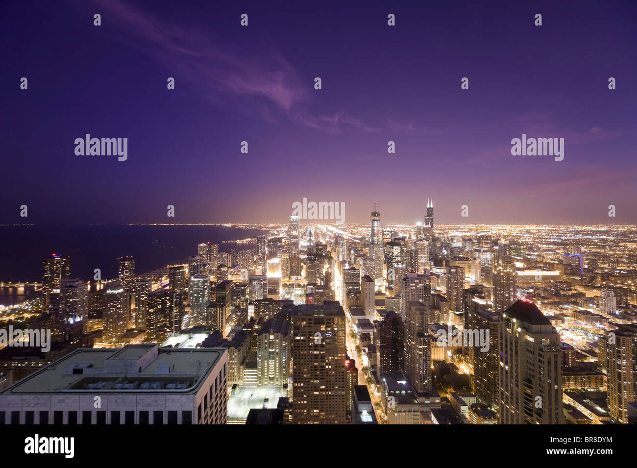 Sullo skyline di Chicago al crepuscolo Foto Stock