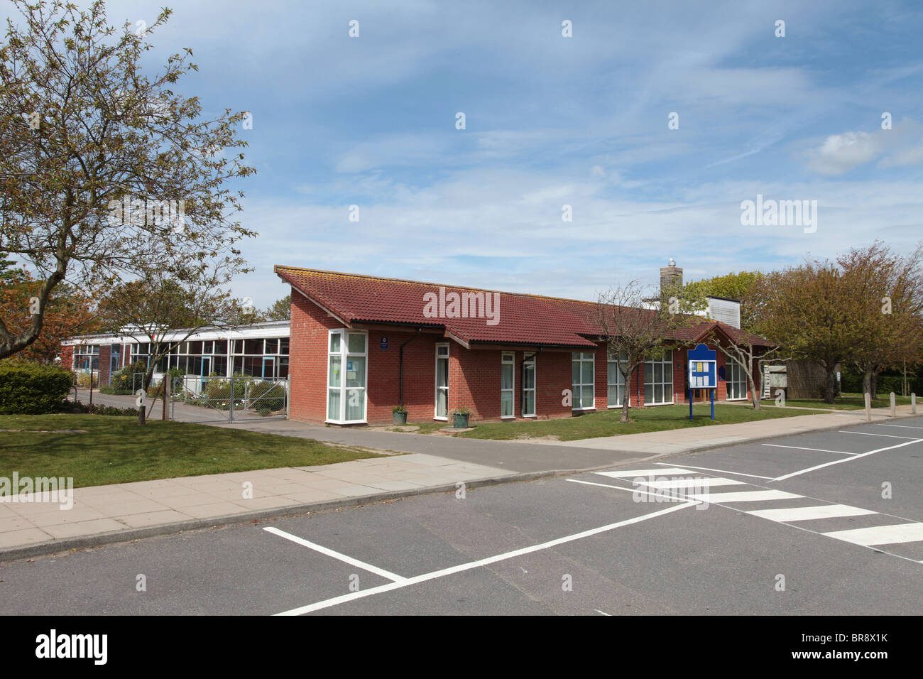 Edificio scolastico in Kent, Regno Unito, questo tipo di scuola è per il bambino/junior bambini 5-11anni Foto Stock