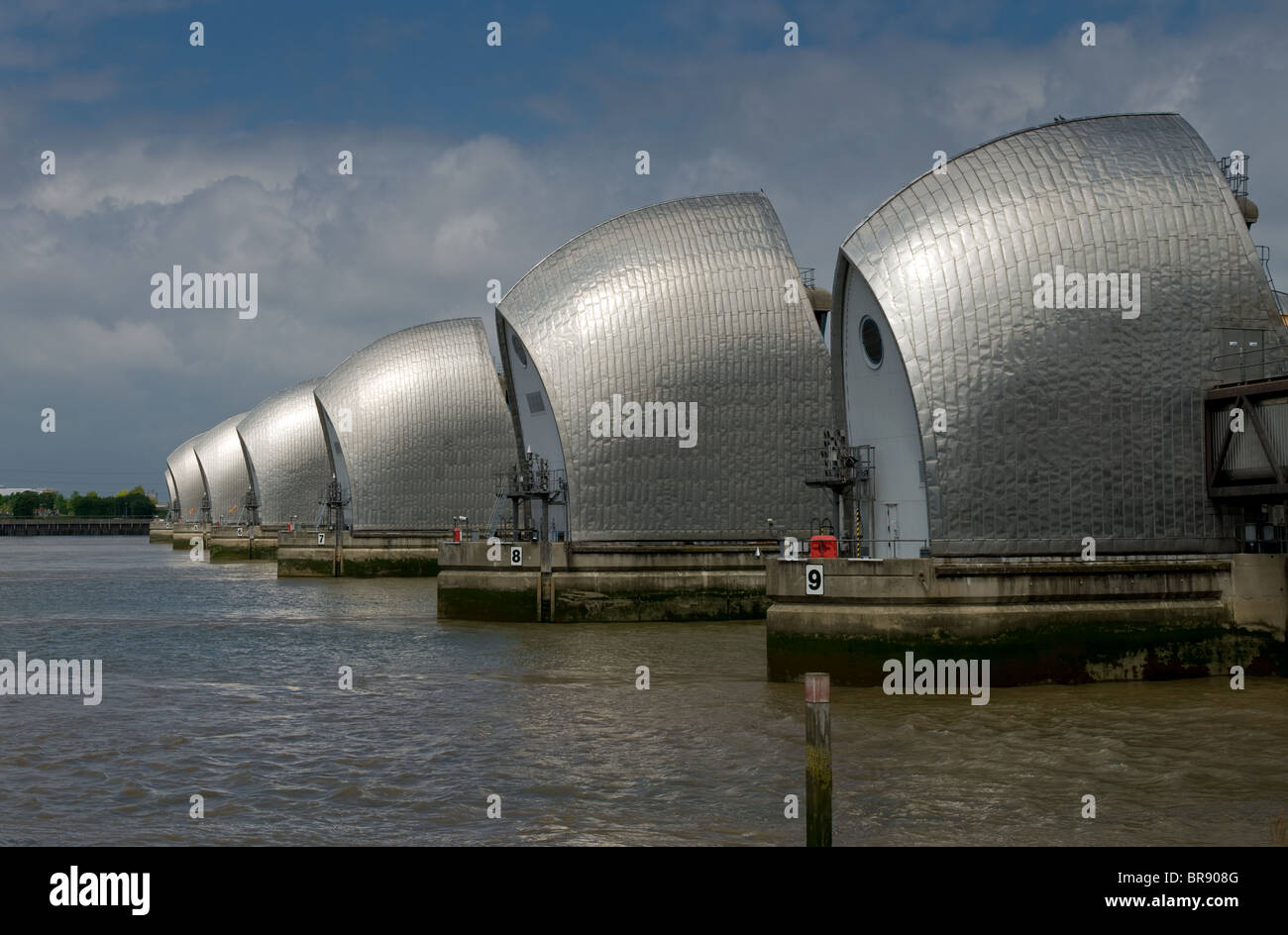 La Thames Barrier a Greenwich, Londra, Regno Unito. Foto Stock
