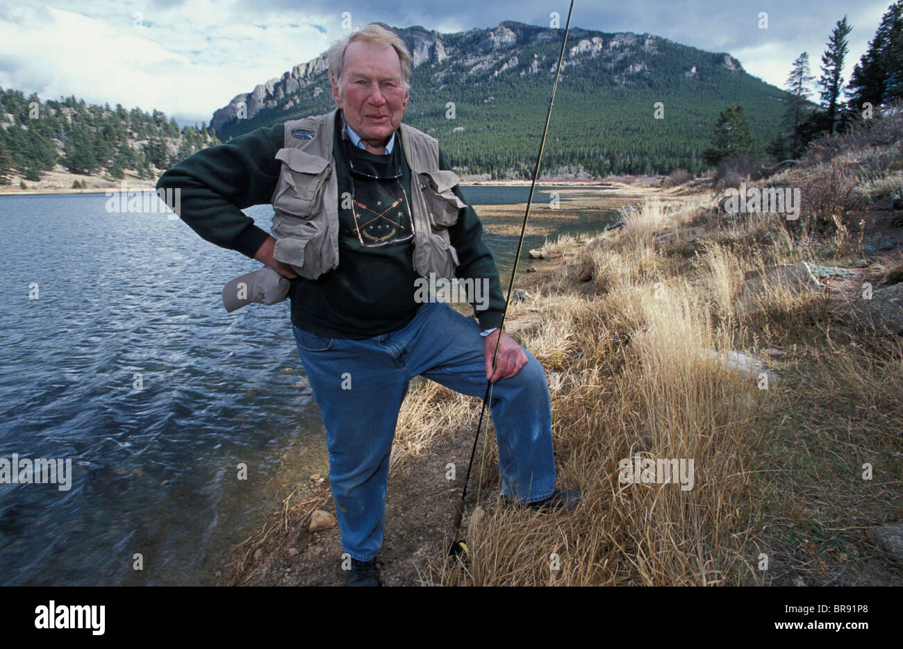 Biologo di pesce in Colorado. Foto Stock