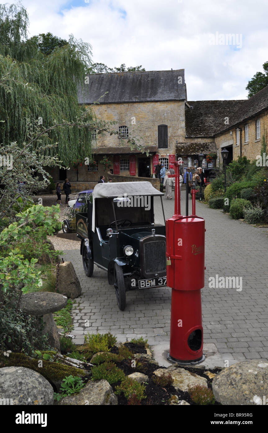 Cotswold Motor Museum. Motor Museum & Toy Collection. La casa di Brum. Bourton sull'acqua Foto Stock