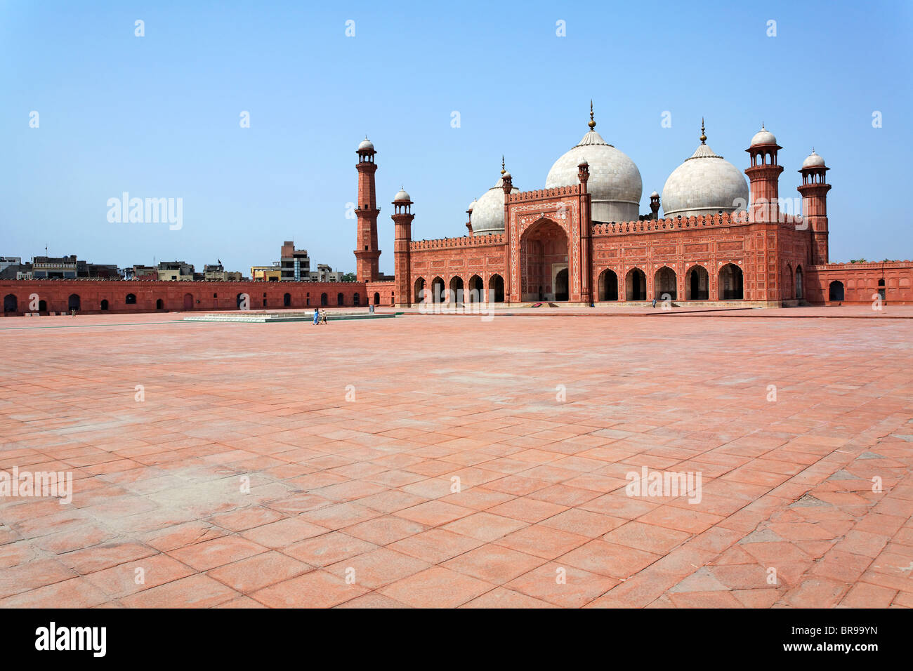 Il Cortile della moschea Badshahi, Lahore Punjab, Pakistan Foto Stock