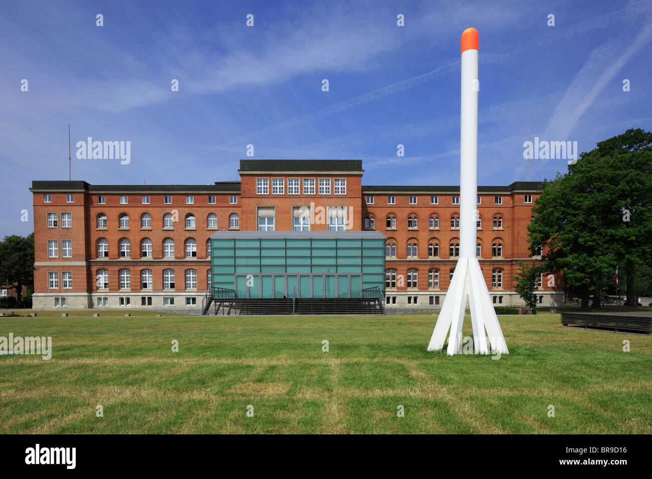 Landeshaus mit Sitz des Landtages von Schleswig-Holstein in Kiel, Kieler Foerde, Ostsee, Schleswig-Holstein Foto Stock