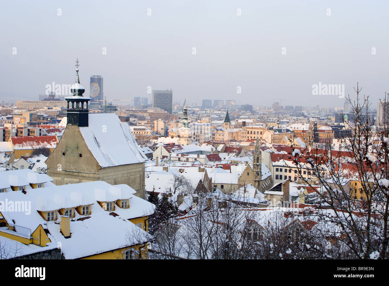Bratislava - Città della luce della sera - inverno - st. Ortodossa di San Nicola Foto Stock