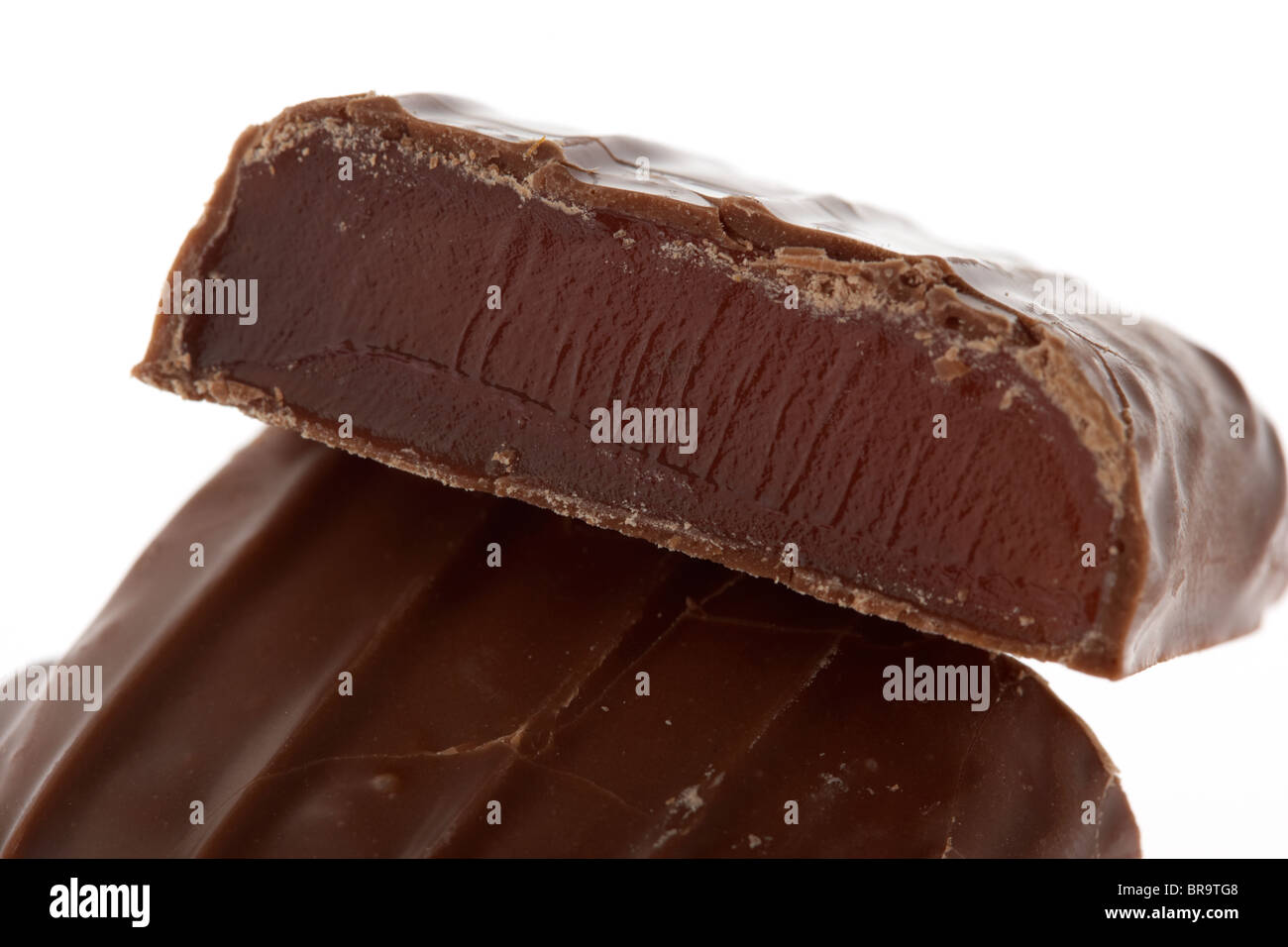 Sezione trasversale del cioccolato coperto turkish delight chocolate bar Foto Stock