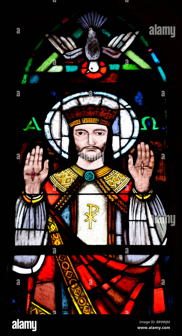 Gyor, W oltre Danubio, Ungheria. Cattedrale di Gyor. Finestra di vetro colorato Foto Stock