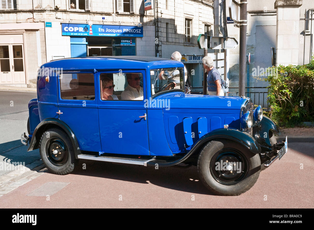 1929-1937 francese della Peugeot 201 4 porte berlina familiare auto. Foto Stock