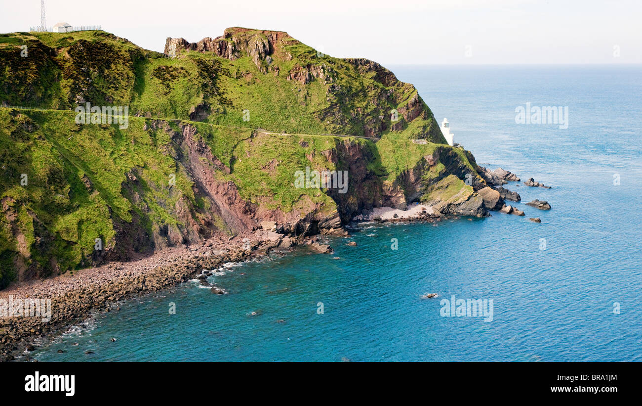 Hartland Point e del faro North Devon che segna il passaggio tra il canale di Bristol e Oceano Atlantico Foto Stock