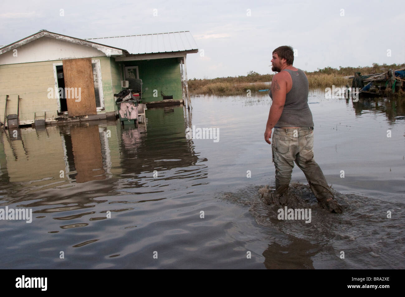 Già minacciate dal mare, l'isola de Jean Charles nella parrocchia di Terrebonne, Louisiana, viene allagata dopo l'uragano Gustav. Foto Stock