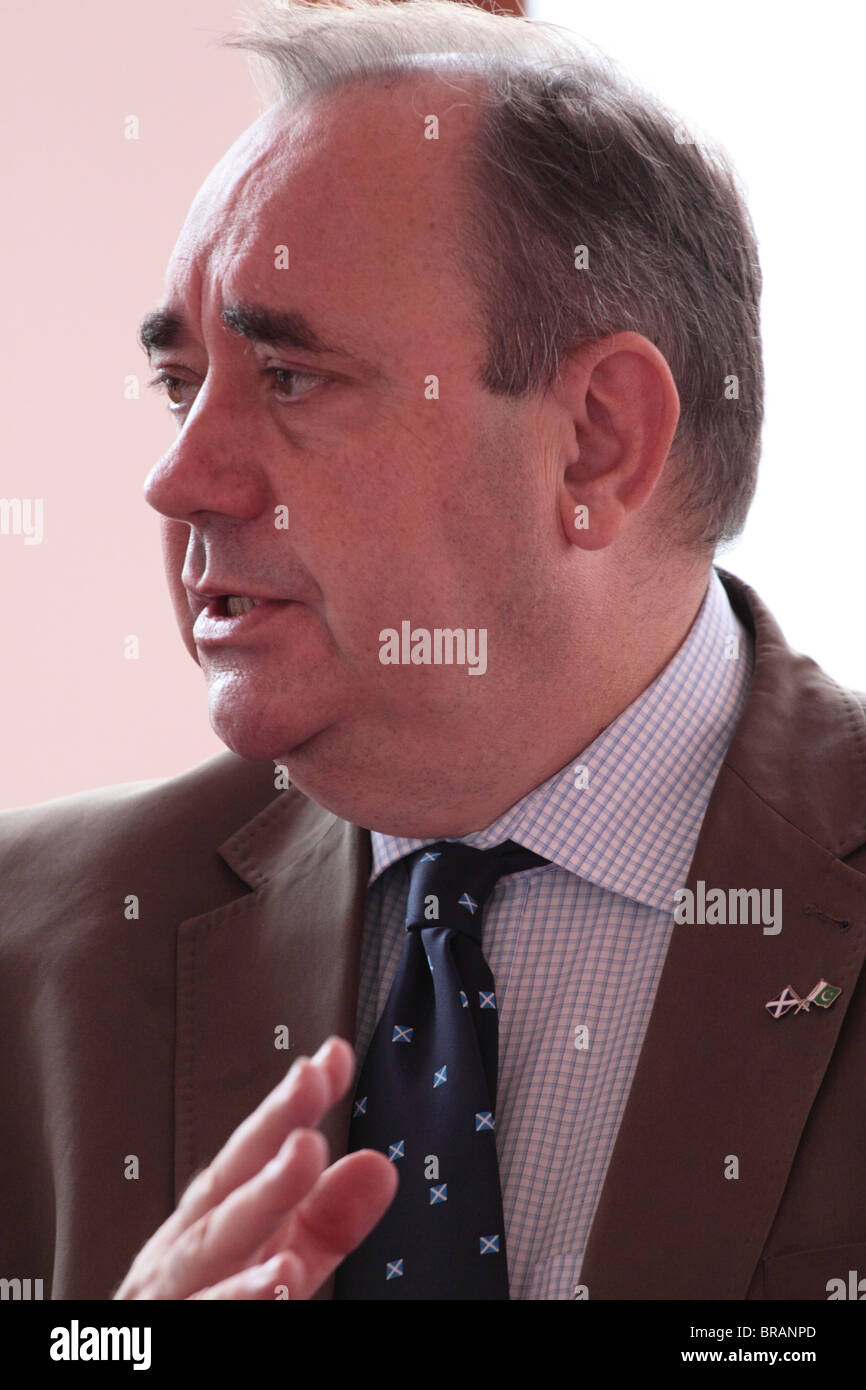 Scottish Primo Ministro Alex Salmond raffigurato sulla Moschea Blackhall, Edimburgo REGNO UNITO Foto Stock