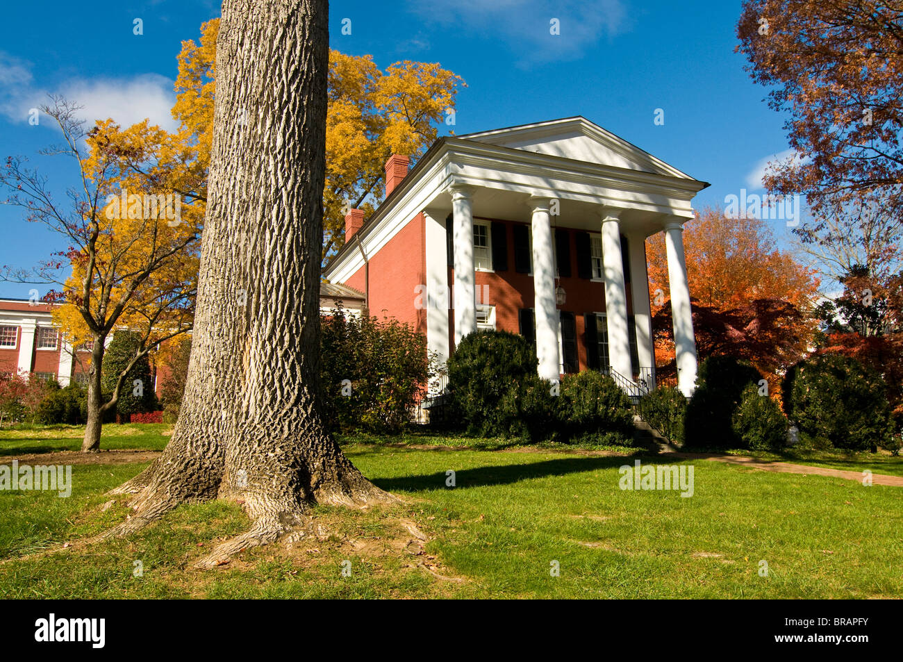 Edificio in stile coloniale, parte del Collegio Militare in Lexington, Virginia, Stati Uniti d'America, America del Nord Foto Stock