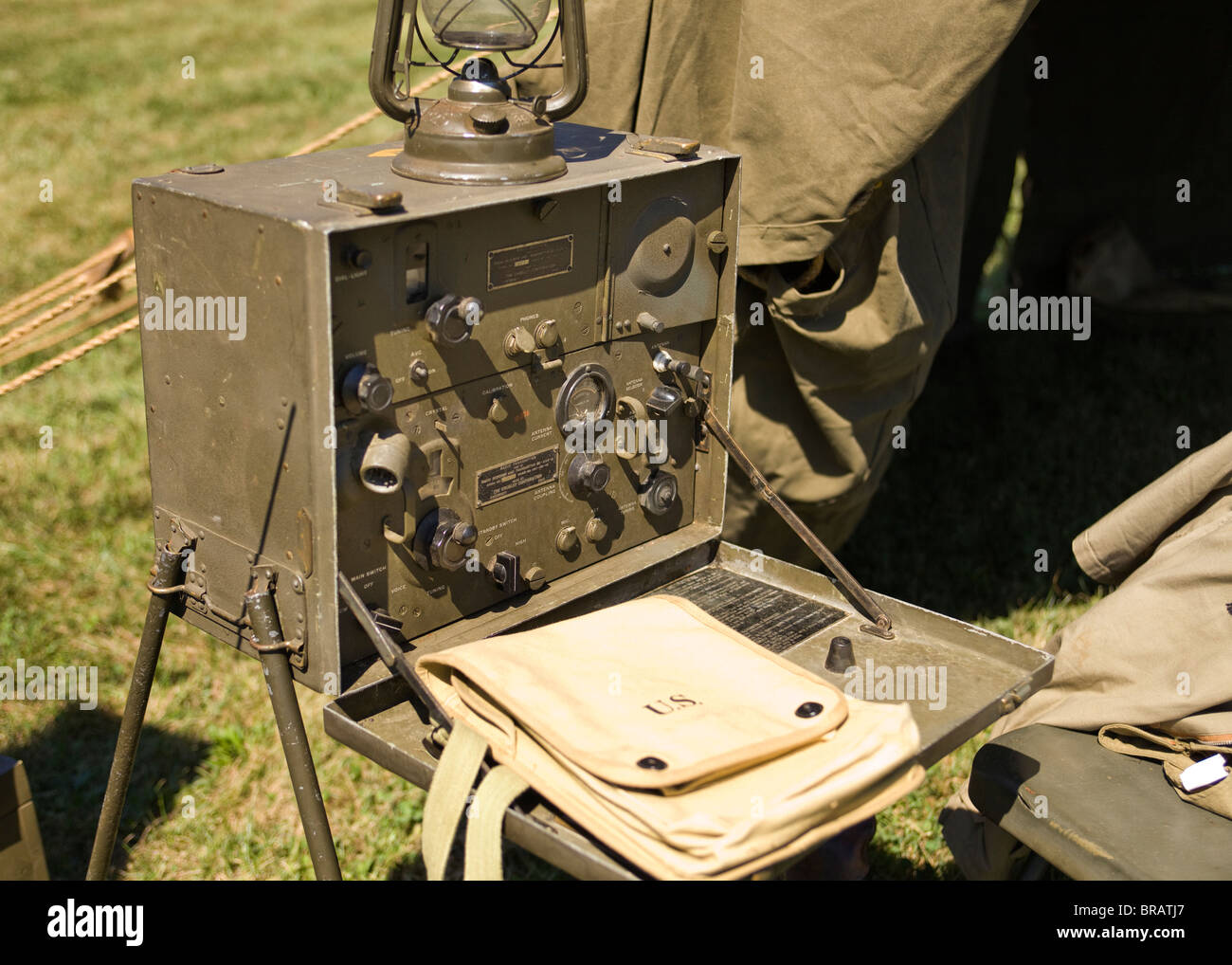 Durante la Seconda guerra mondiale era US Army radio ricevitore e  trasmettitore BC-654-A - USA Foto stock - Alamy