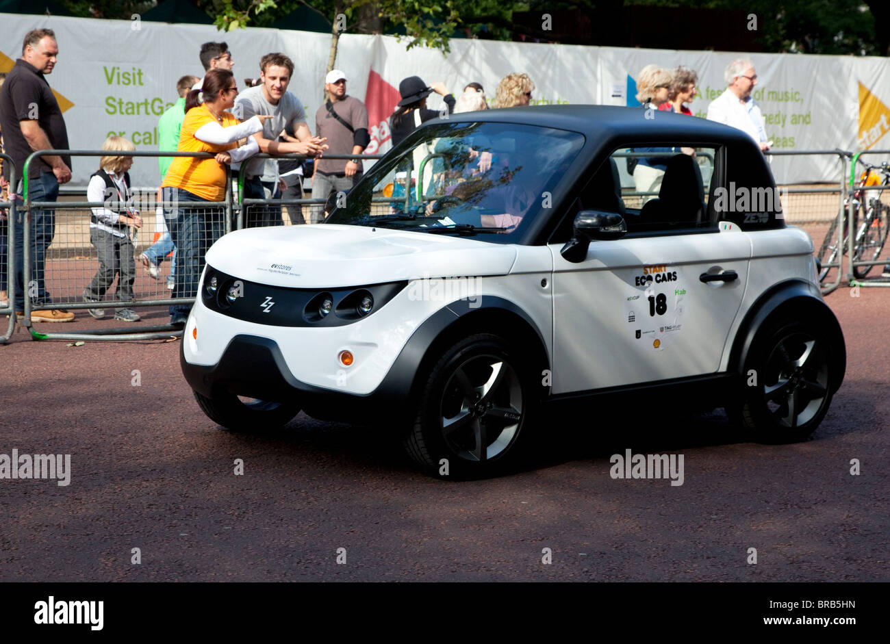 Tazzari zero elettrico auto appena lanciato sul mercato del Regno Unito, Londra Foto Stock