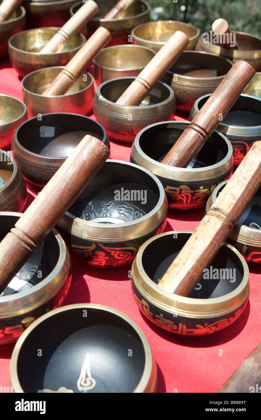 Canto buddista bocce Foto Stock