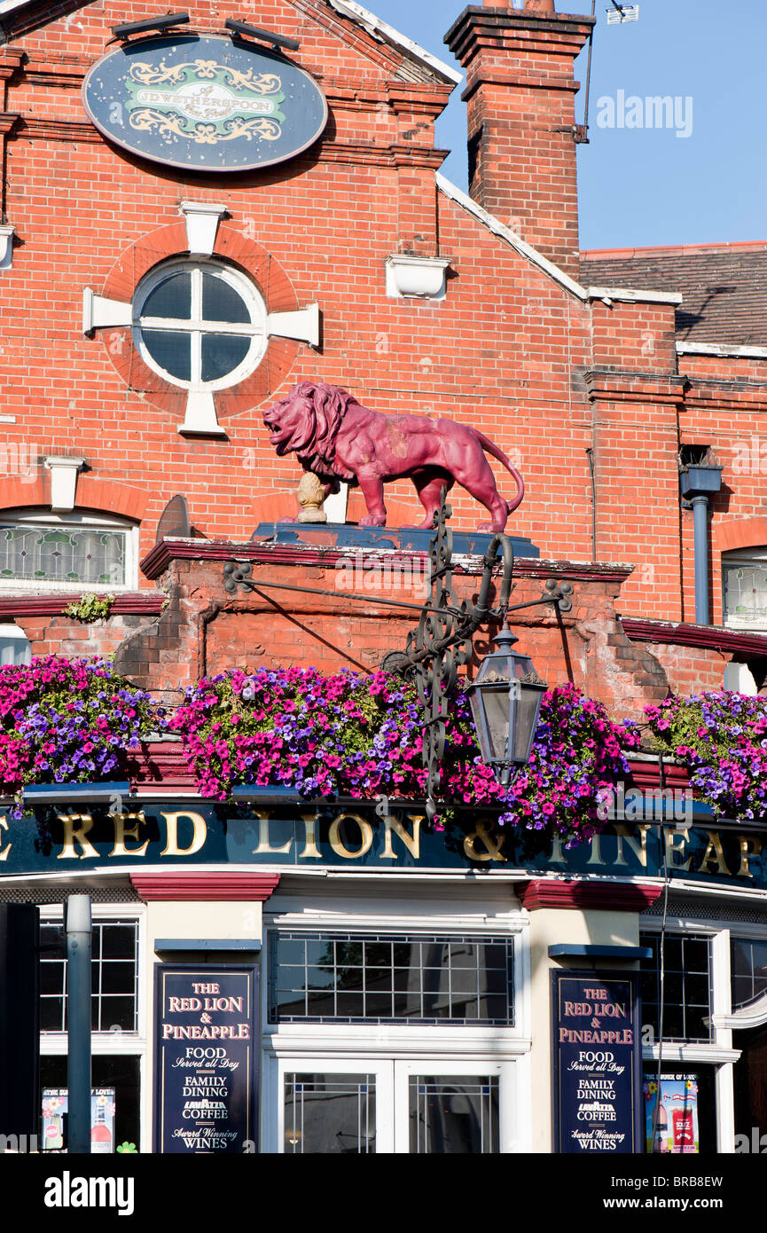 "Red Lion' Pub in Acton, W3, London, Regno Unito Foto Stock