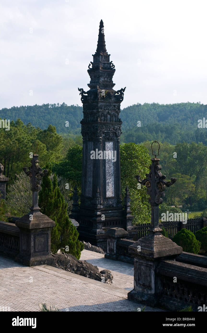 Pagoda in la tomba di Khai Dinh, tonalità, Vietnam, Indocina, Asia sud-orientale, Asia Foto Stock