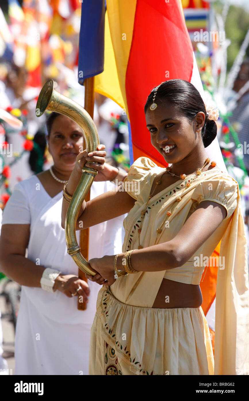 I buddisti in Sri Lanka celebrando Wesak festival, Vincennes, Val de Marne, Francia Foto Stock