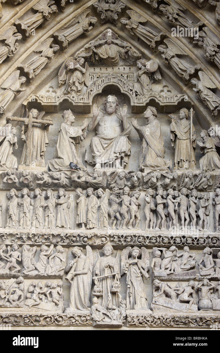 Ultima sentenza timpano gate centrale, la cattedrale di Amiens, Sito Patrimonio Mondiale dell'UNESCO, Amiens, Somme, Francia Foto Stock