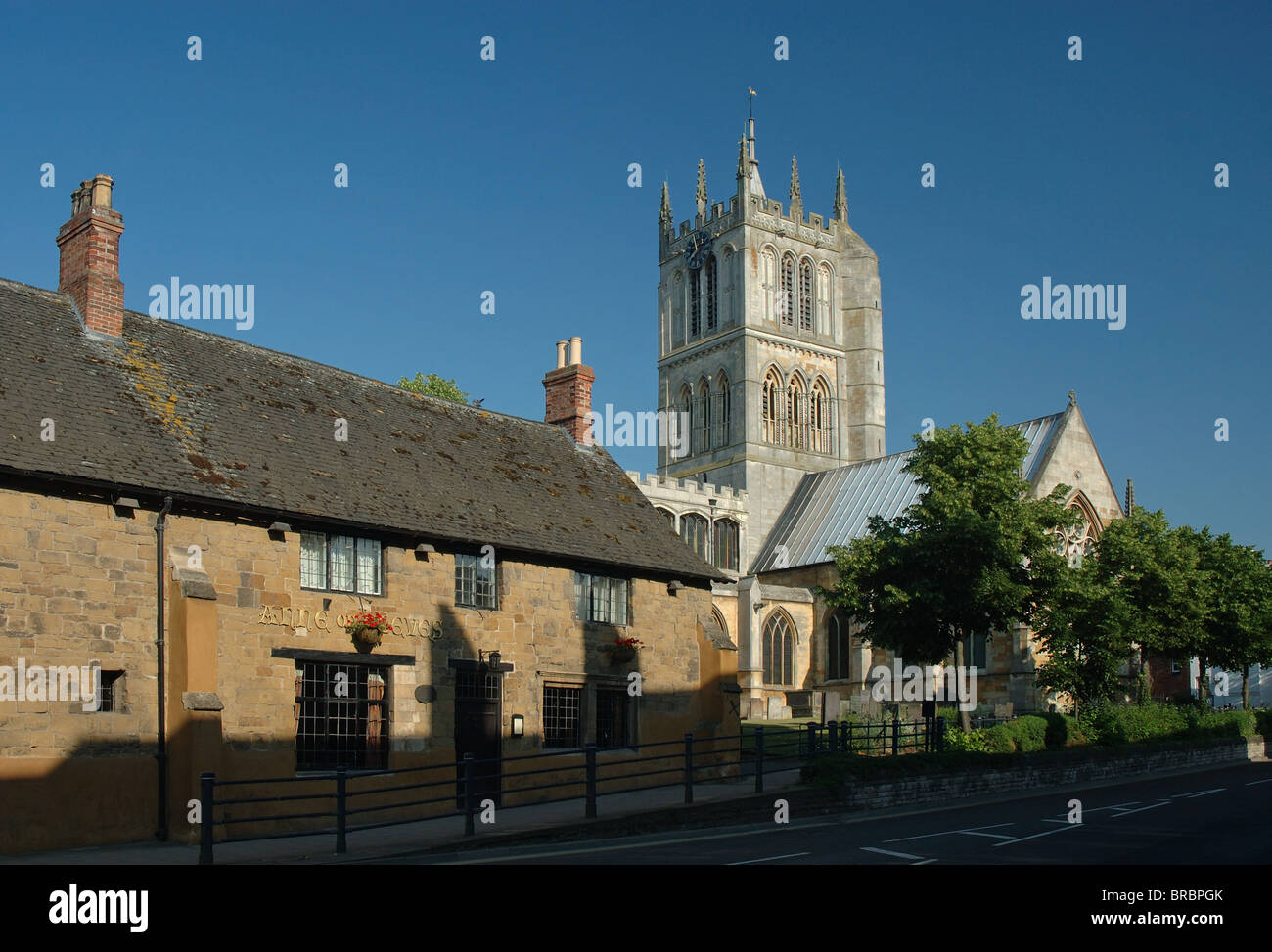 Anne of Cleves public house e St Marys chiesa, melton mowbray, leicestershire, England, Regno Unito Foto Stock