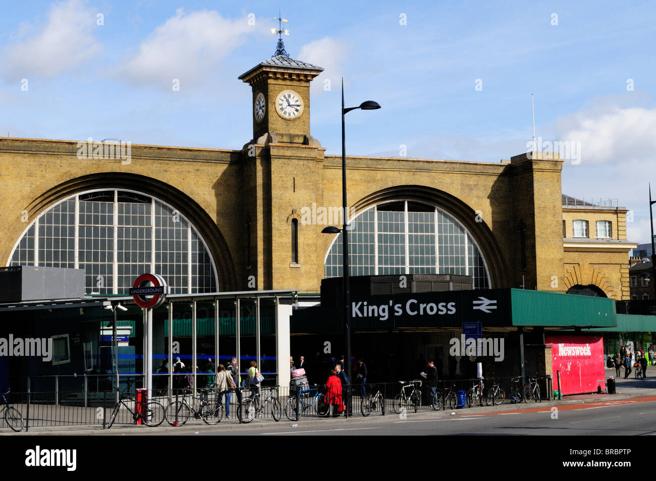 Stazione di King Cross e Euston Road, Londra, Inghilterra, Regno Unito Foto Stock