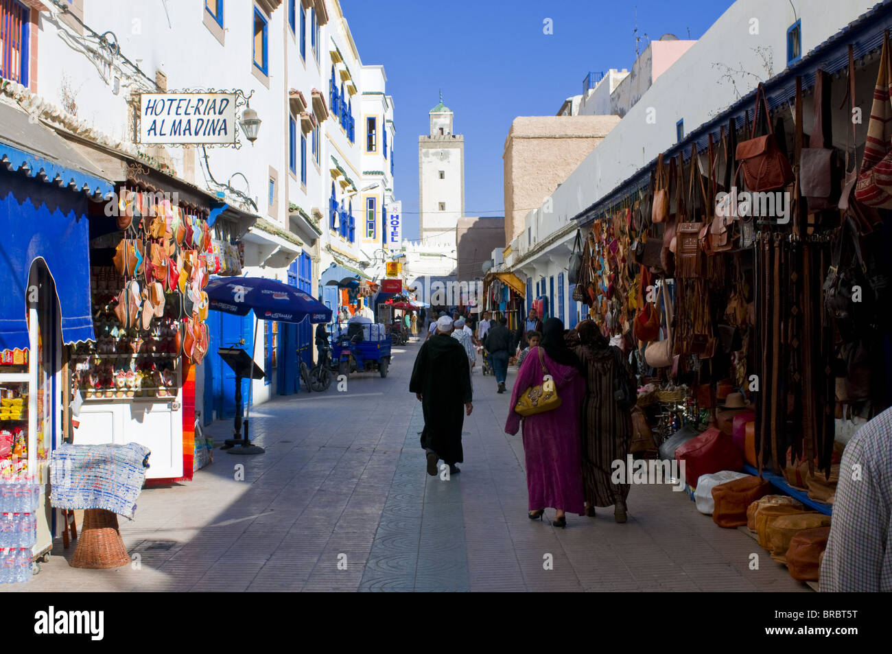 Bazaar nella città costiera di Essaouira, Sito Patrimonio Mondiale dell'UNESCO, Marocco, Africa del Nord Foto Stock