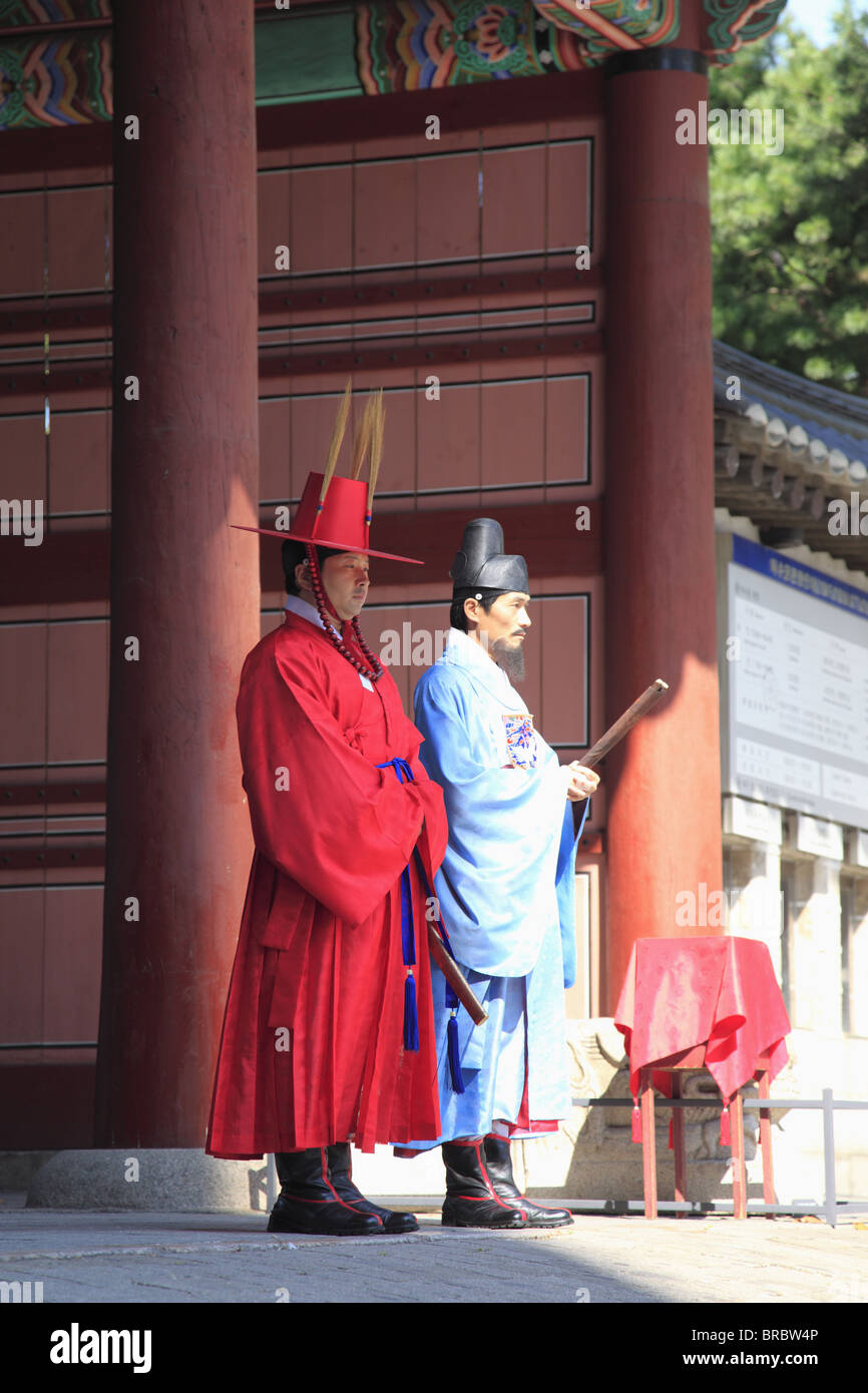 Cambio della Guardia, Palazzo Deoksugung (Palazzo virtuoso di longevità), Seul, Corea del Sud Foto Stock