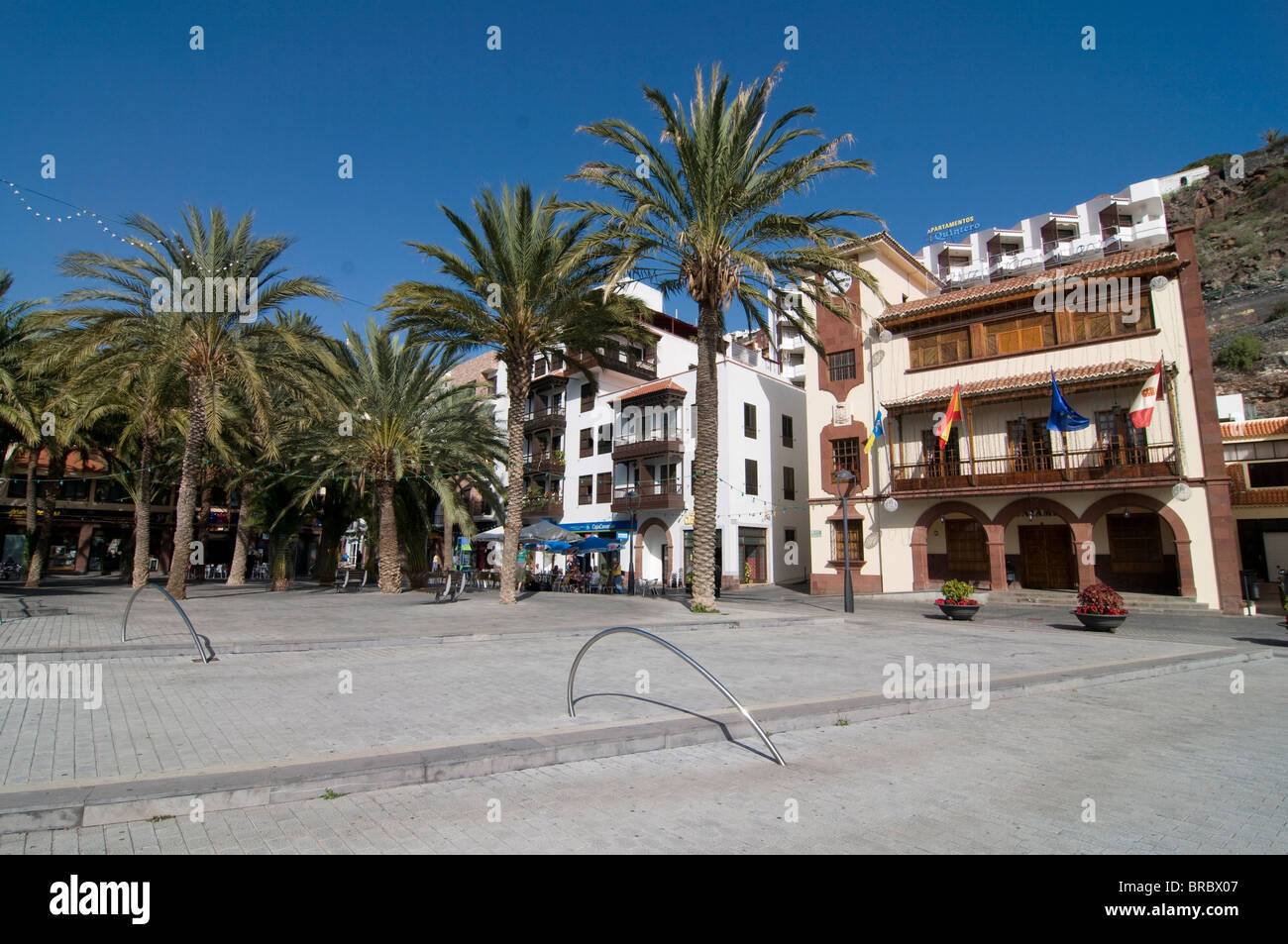 Piazzetta di fronte di edifici coloniali, San Sebastian de la Gomera, La Gomera, isole Canarie, Spagna Foto Stock