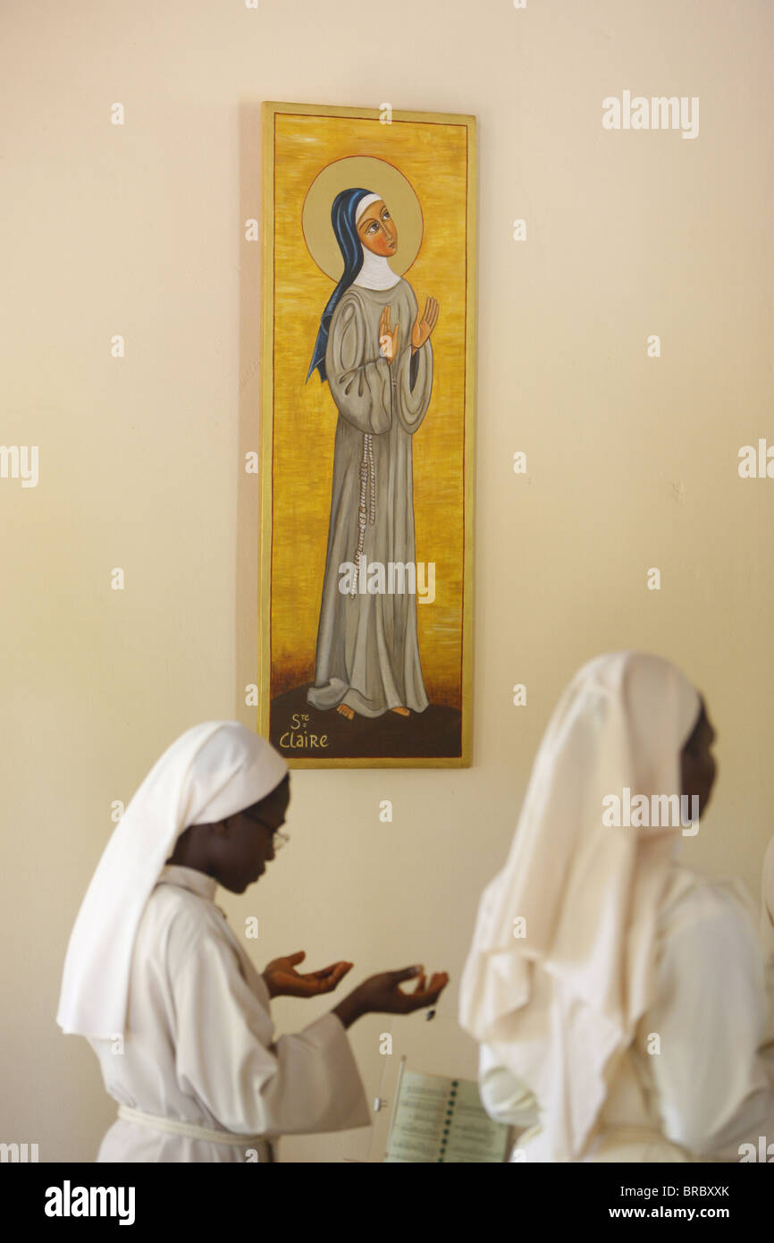 Massa in Akepe monastero cattolico, Akepe, Togo, Africa occidentale Foto Stock