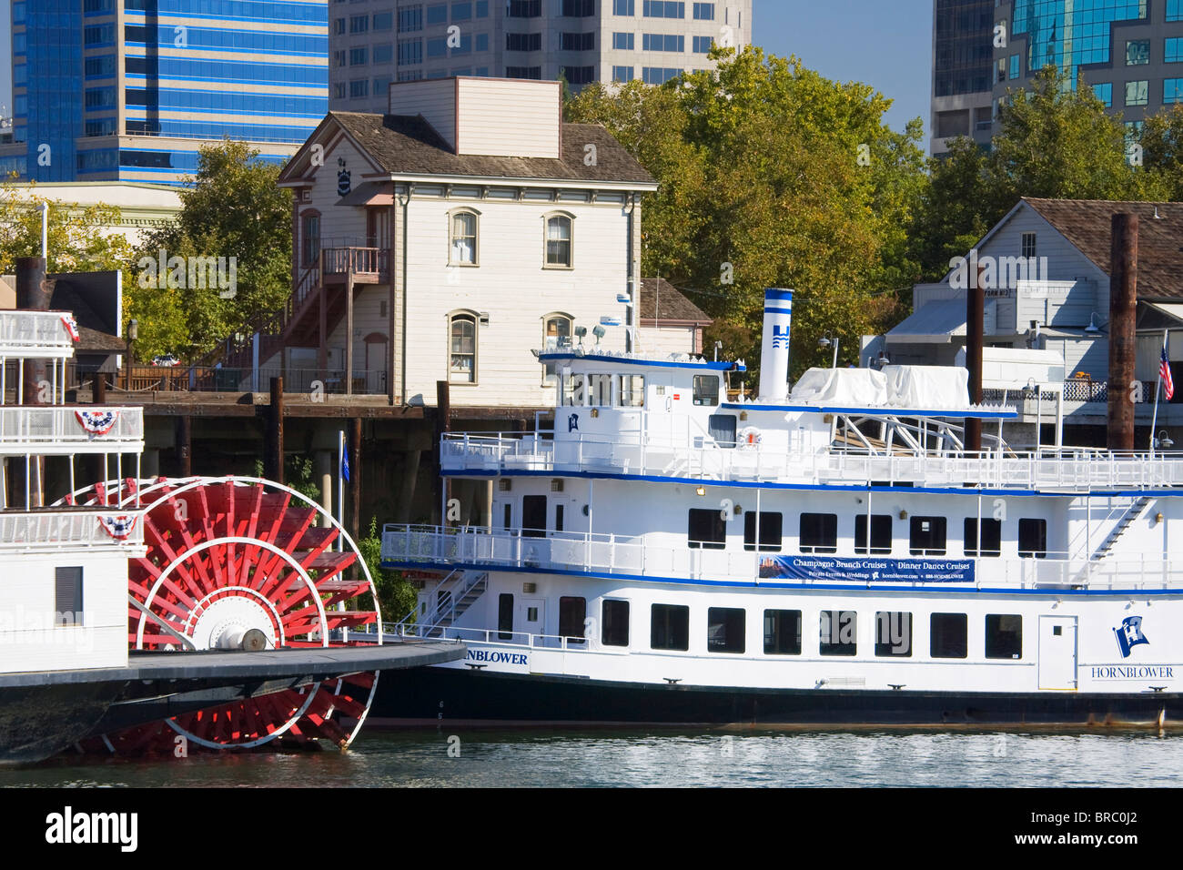 Imperatrice Hornblower tour in barca sul fiume Sacramento, Old Town Sacramento, California, Stati Uniti d'America Foto Stock