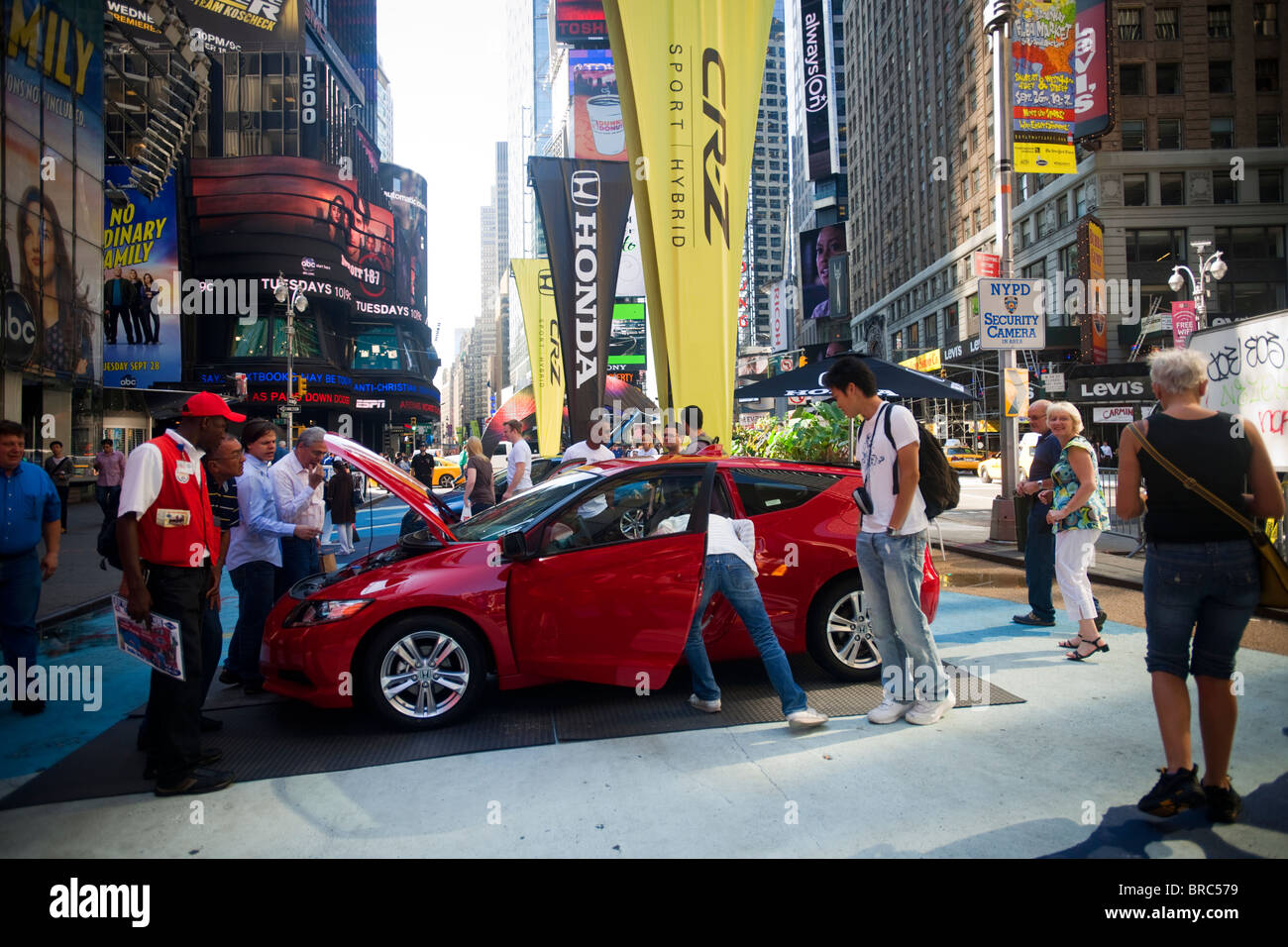 Il 2011 Honda CR-Z automobile, un ibrido di sport visto in Times Square a New York Foto Stock