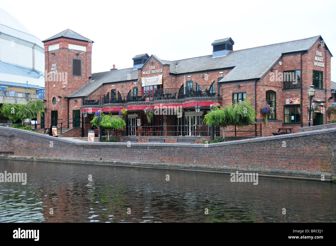 Il Malt House dal Vecchio girate a giunzione, Birmingham Birmingham e Fazeley canali Foto Stock