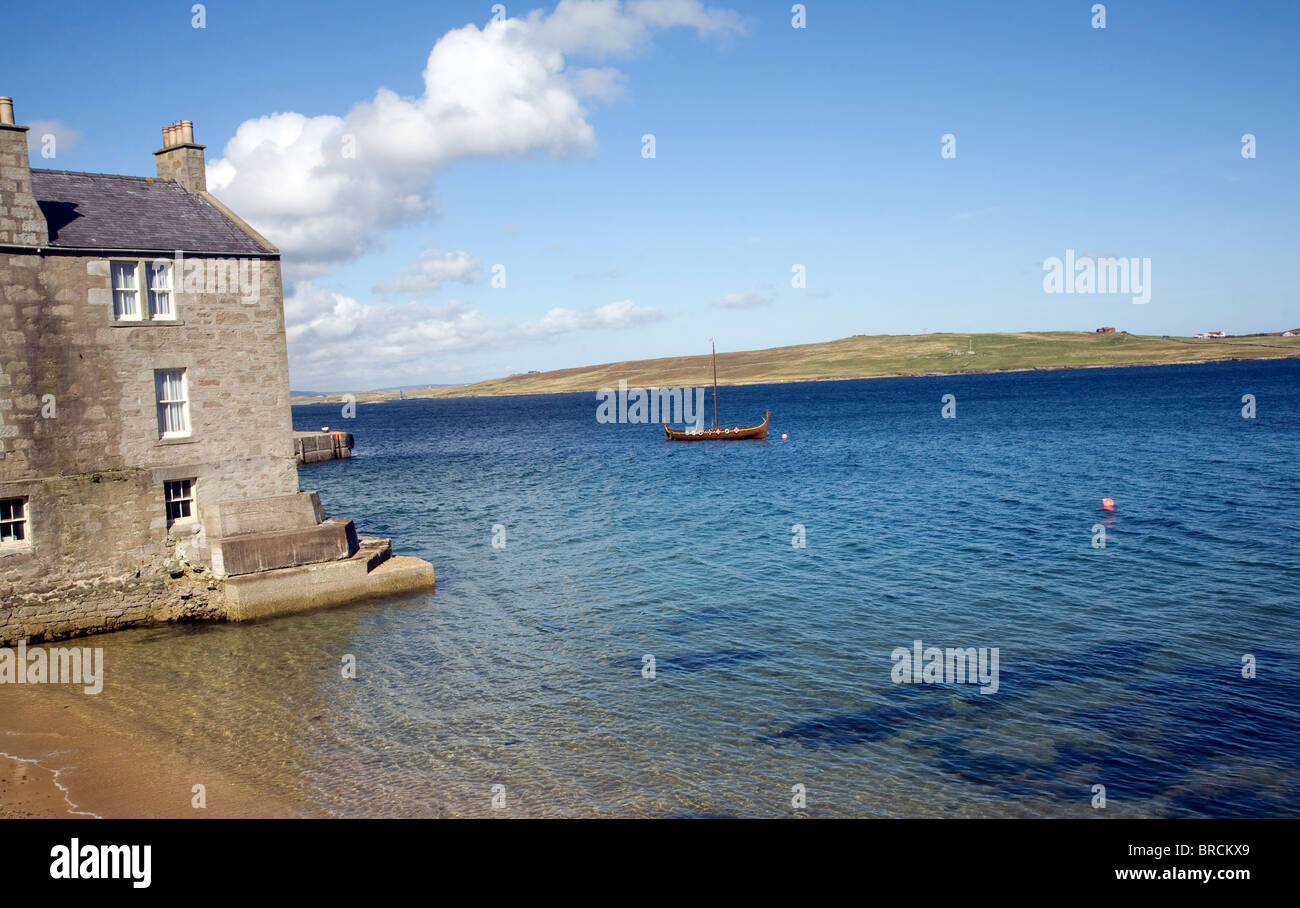 La spiaggia e il mare, Lerwick, isole Shetland, Scozia Foto Stock