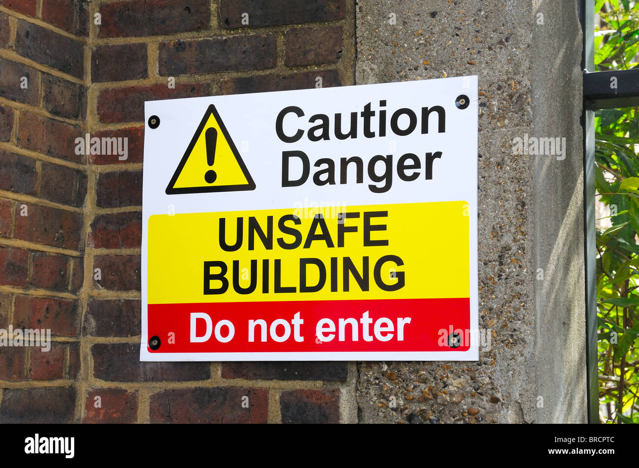 Cartello Di Pericolo VSafety "Edificio Pericoloso - Vietato L'Accesso" - 300x100 Mm, Plastica Rigida 1mm, Orizzontale