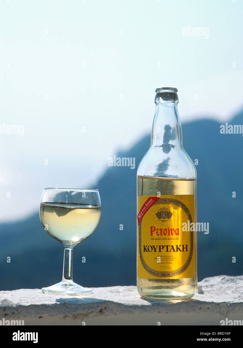 Retsina wine immagini e fotografie stock ad alta risoluzione - Alamy