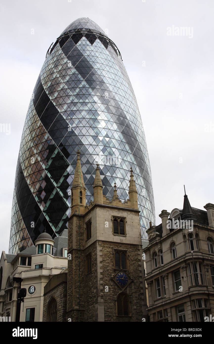 Cetriolino edificio di Londra, Regno Unito Foto Stock