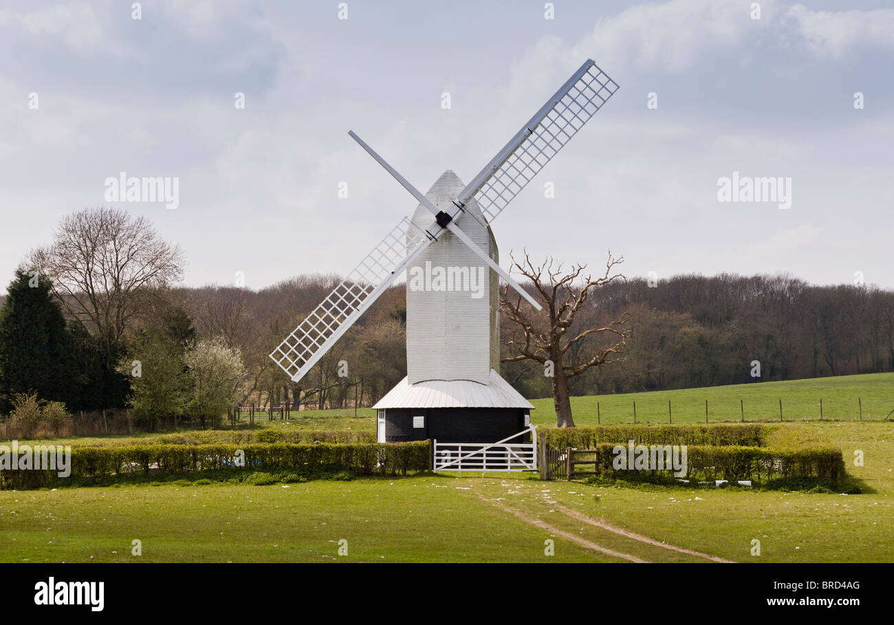 Lowfield Heath post mill, Surrey, Inghilterra, Regno Unito. Foto Stock