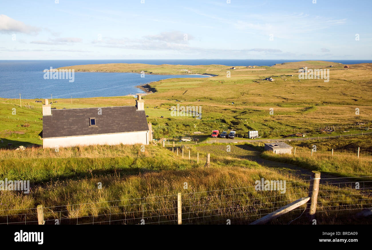 Vista la capezzagna Scullock, Gossabrough, Yell, isole Shetland, Scozia Foto Stock