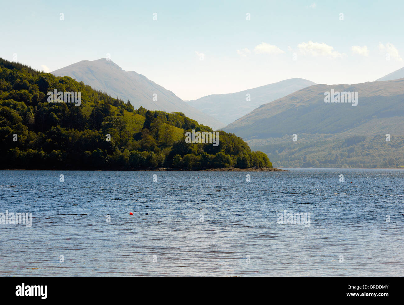 Vista strone punto sopra Loch Fyne da inveraray pier. loch shira a sinistra. argyll Foto Stock