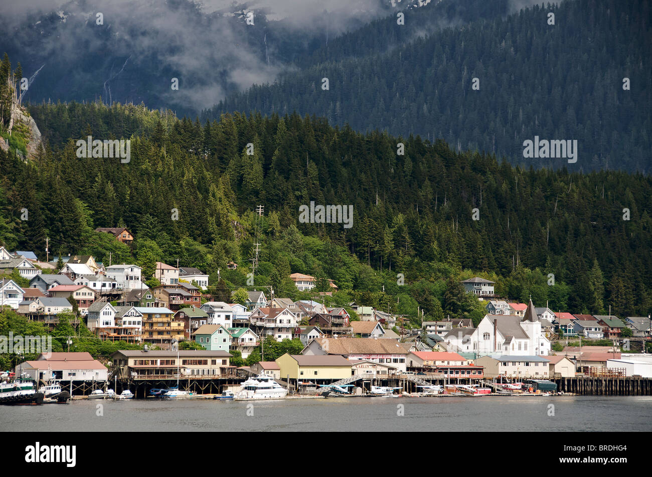 Vista panoramica township di Ketchikan passaggio interno Alaska USA Foto Stock