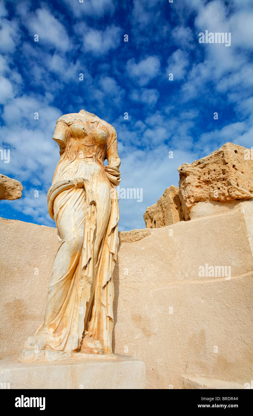 Statua al Seaward bagni in Sabratha, Libia Foto Stock