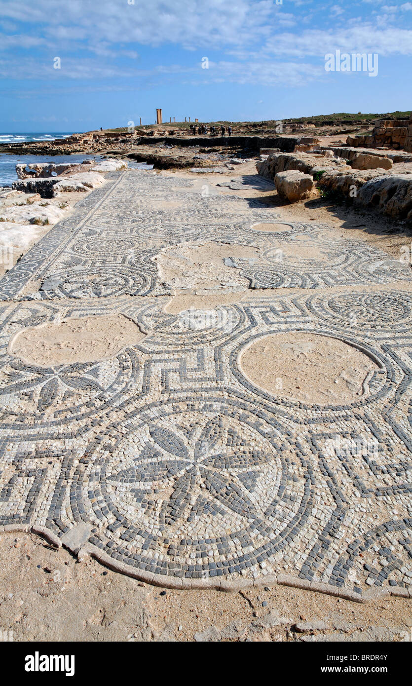 Piano geometrico mosaico del Seaward Bagni, Sabratha, Libia Foto Stock