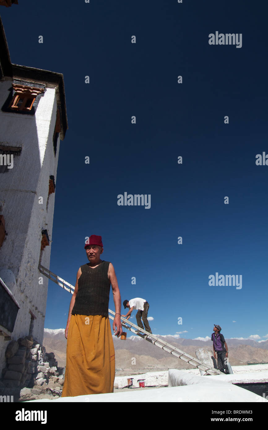 Un uomo ladakhi il Gompa spituk Foto Stock