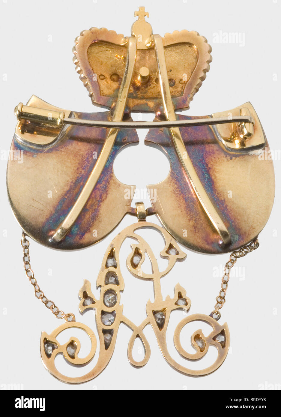 Principe Albrecht von Waldeck-Pyrmont (1841 - 1897), una presentazione  spilla 1886 - 1897 Oro e argento con smalto nero e rosso. Diamanti.  Coronato stemma matrimoniale con un monogramma allegato 'A' (à jour)