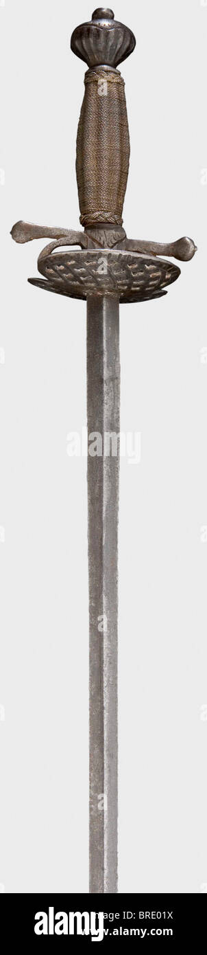 Una spada di ferro-hilted, Germania(?), circa 1700 lama Rastremata di  sezione di diamante (un po 'snocciolato in luoghi). Hilt di ferro cesellato  con quillons curvi a forma di S e un doppio