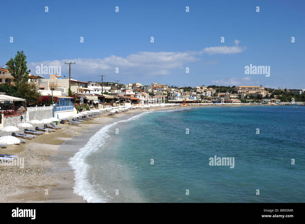 La spiaggia e il lungomare di Agia Pelagia, Creta, Grecia Foto Stock