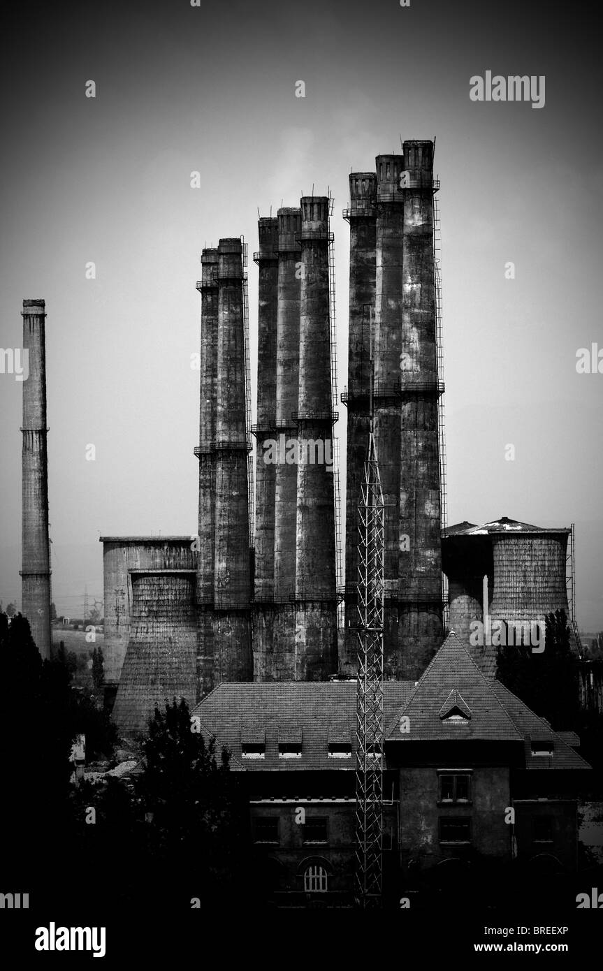 La Romania. Vecchia fabbrica Foto Stock