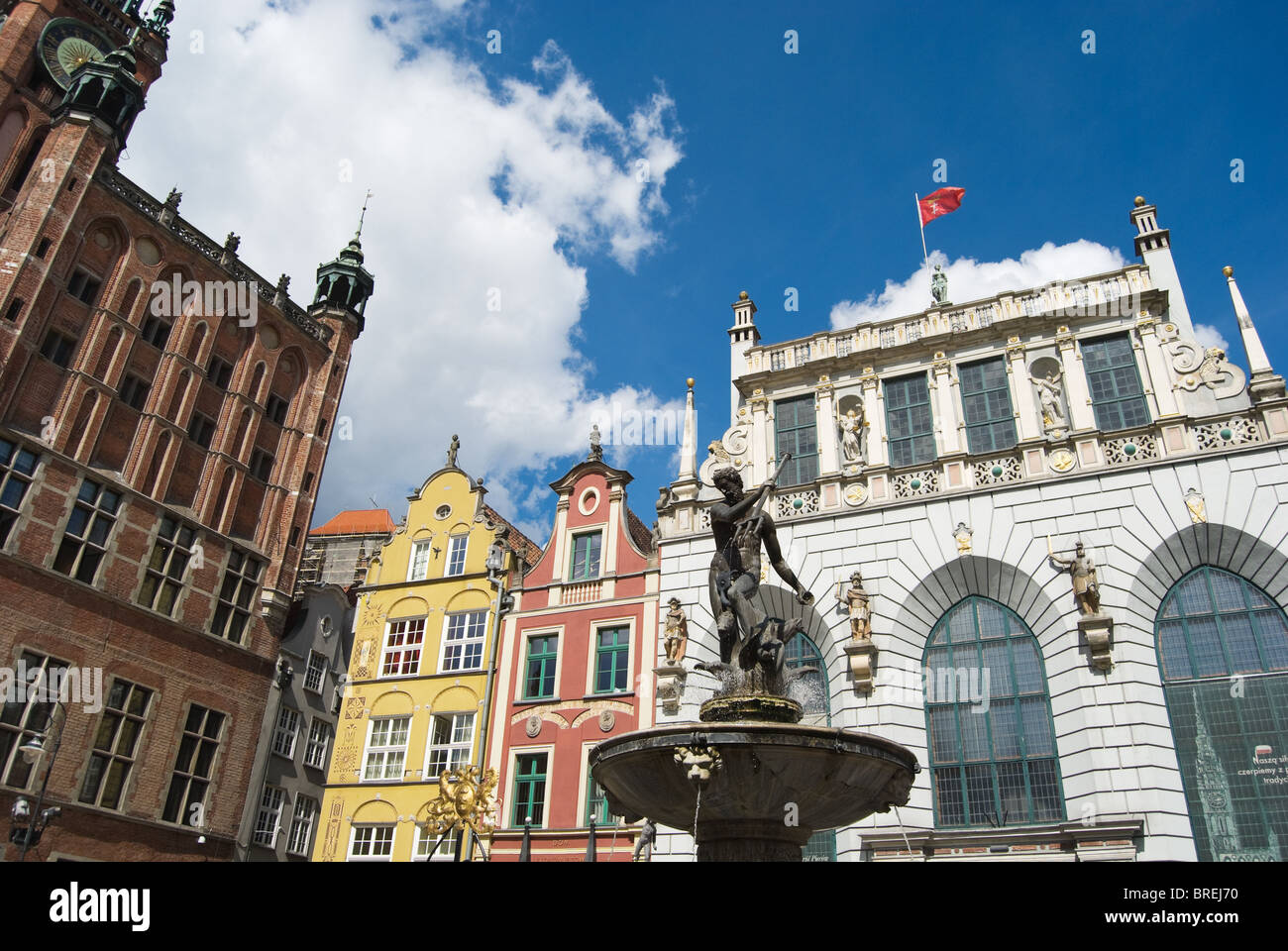 Gdansk municipio edificio e statua di Nettuno in Dluga street, Gdansk, Polonia Foto Stock