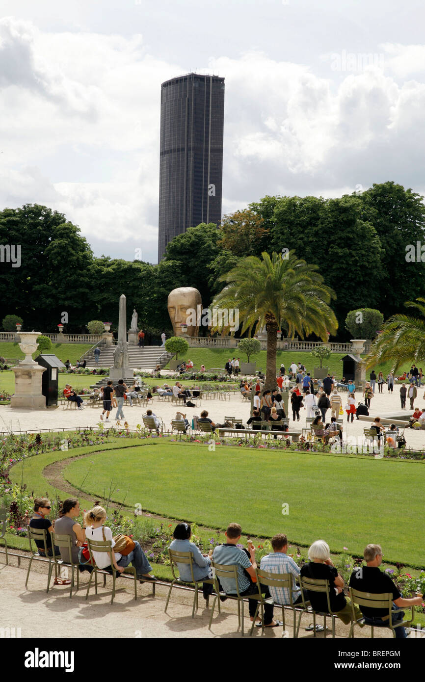 Jardin du Luxembourg, Tour Montparnasse, Parigi, Francia, Europa Foto Stock
