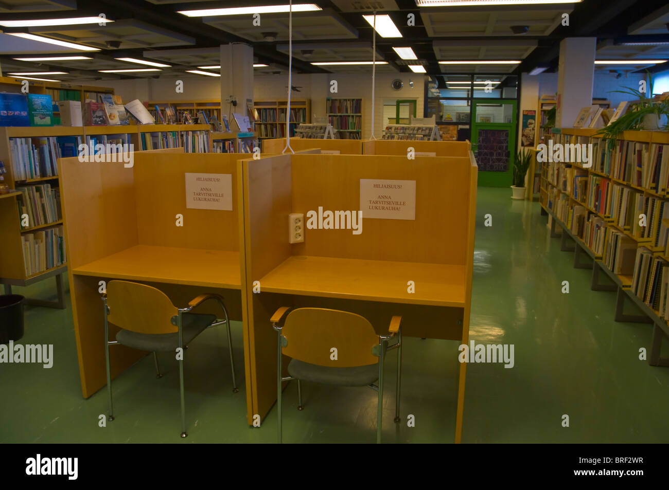 Area di studio nella biblioteca della Finlandia Scandinavia nord europa Foto Stock
