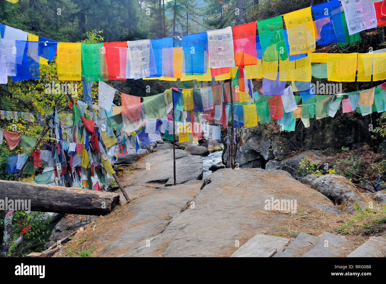 La masterizzazione di lago, Membartsho, Bumthang, Bhutan. Foto Stock